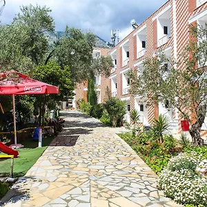 Noan & Hotel Dhermi